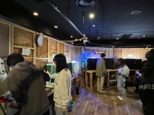 地下水族館にて1、2年生合同授業♪